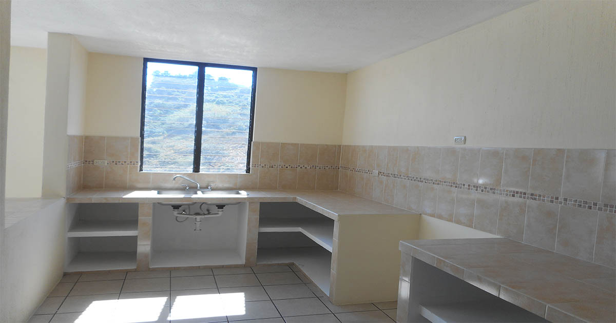 Venta de Casa o Casas, Terrenos, Propiedades, Apartamentos, Inmuebles en Guatemala, zona 11, zona 7, zona 2, zona 18, zona 16, Mixco, Carretera Al Salvador, Fraijanes, Santa Catarina Pinula, Antigua Guatemala, Villa Nueva, Villa Canales, San Miguel Petapa - Venta o Alquiler de Casas En Guatemala